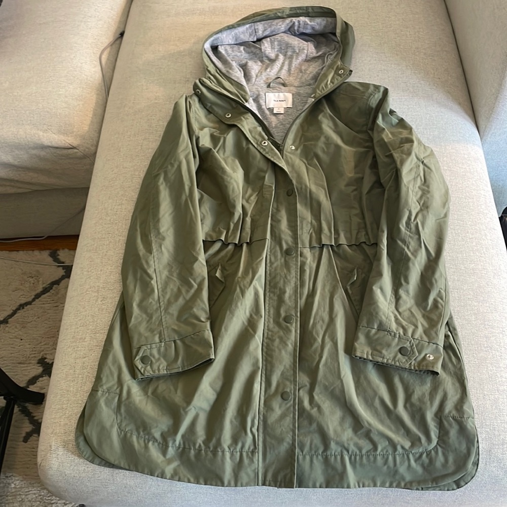 Very good condition- worn a few times. Green anorak jacket